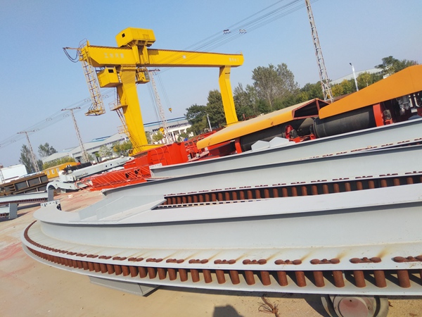 广东潮州龙门吊出租服务行业前行