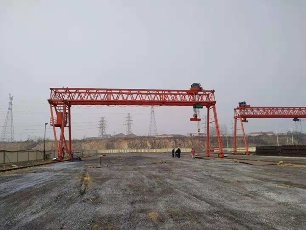 广东揭阳龙门吊租赁完成移梁工作