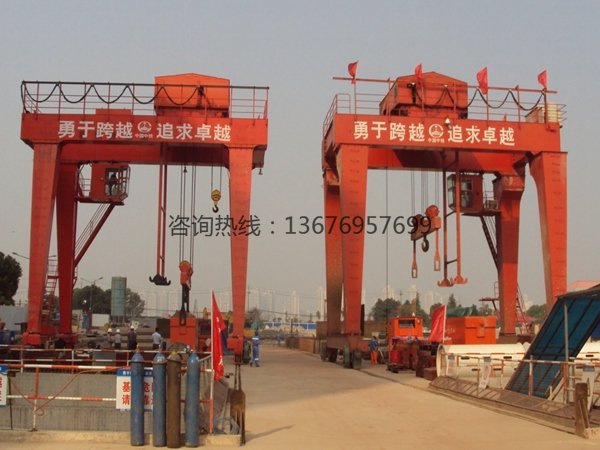 安徽合肥龙门吊租赁主梁采用箱梁结构
