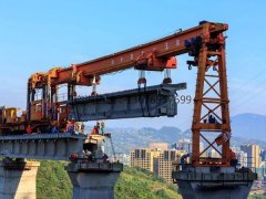 <b> 青海西宁架桥机厂家 大型架桥机租赁</b>