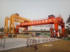 <b>江西吉安龙门吊厂家 100吨42米跨龙门吊有现货</b>