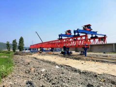<b>湖南永州架桥机厂家 60-250架桥机一台现货</b>