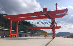 七台龙门吊助力中老铁路全面开通