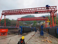 湖北咸宁龙门吊租赁公司有制梁场提梁龙门吊租