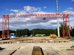 <b>10吨龙门吊厂家购买吊具时要考虑的关键要素</b>