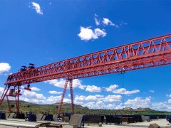 <b>梁场龙门吊的转向装置怎样设计更合理</b>