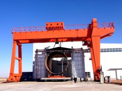 <b>U型龙门吊相比液压龙门吊有什么优势</b>