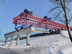 <b>码头架桥机过孔流程怎样保障海上施工安全</b>