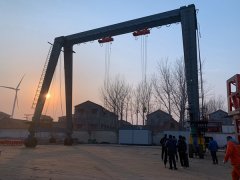 <b>双葫芦龙门吊在大件设备搬运中有什么优势</b>