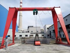 <b>抓斗龙门吊小车运行不稳的原因及解决办法</b>